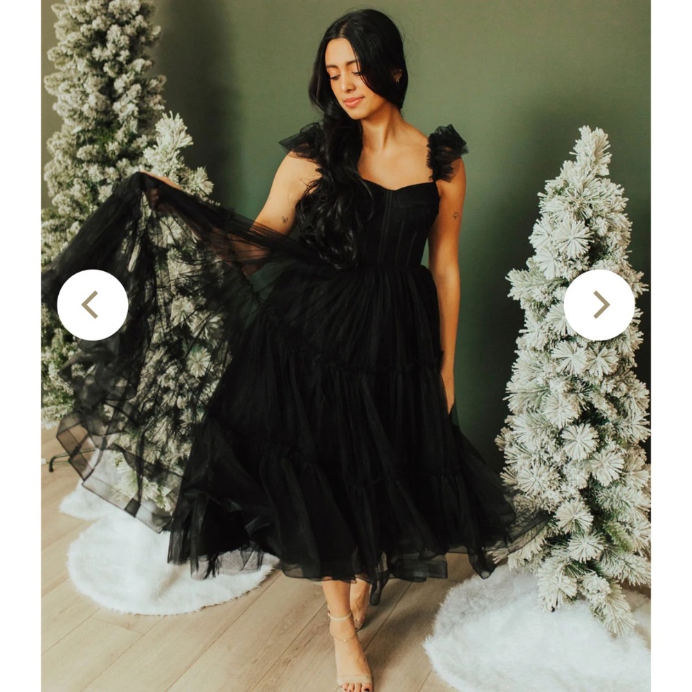 BRAND NEW Ava Gowns Milla